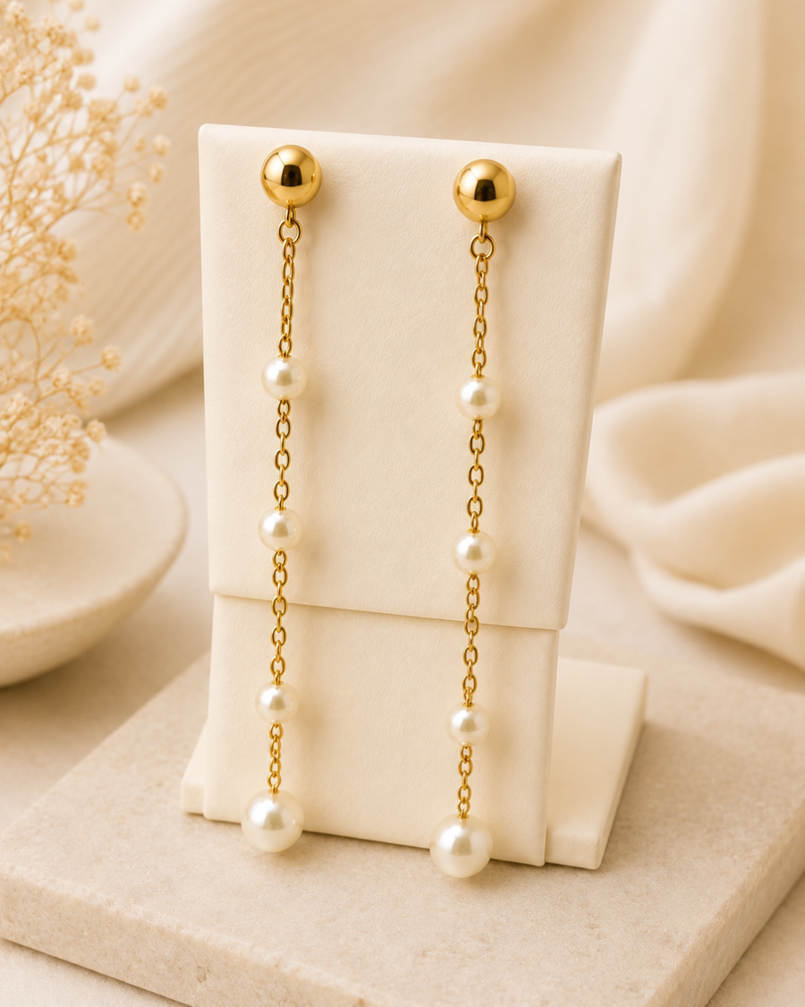 white Pearl Earring